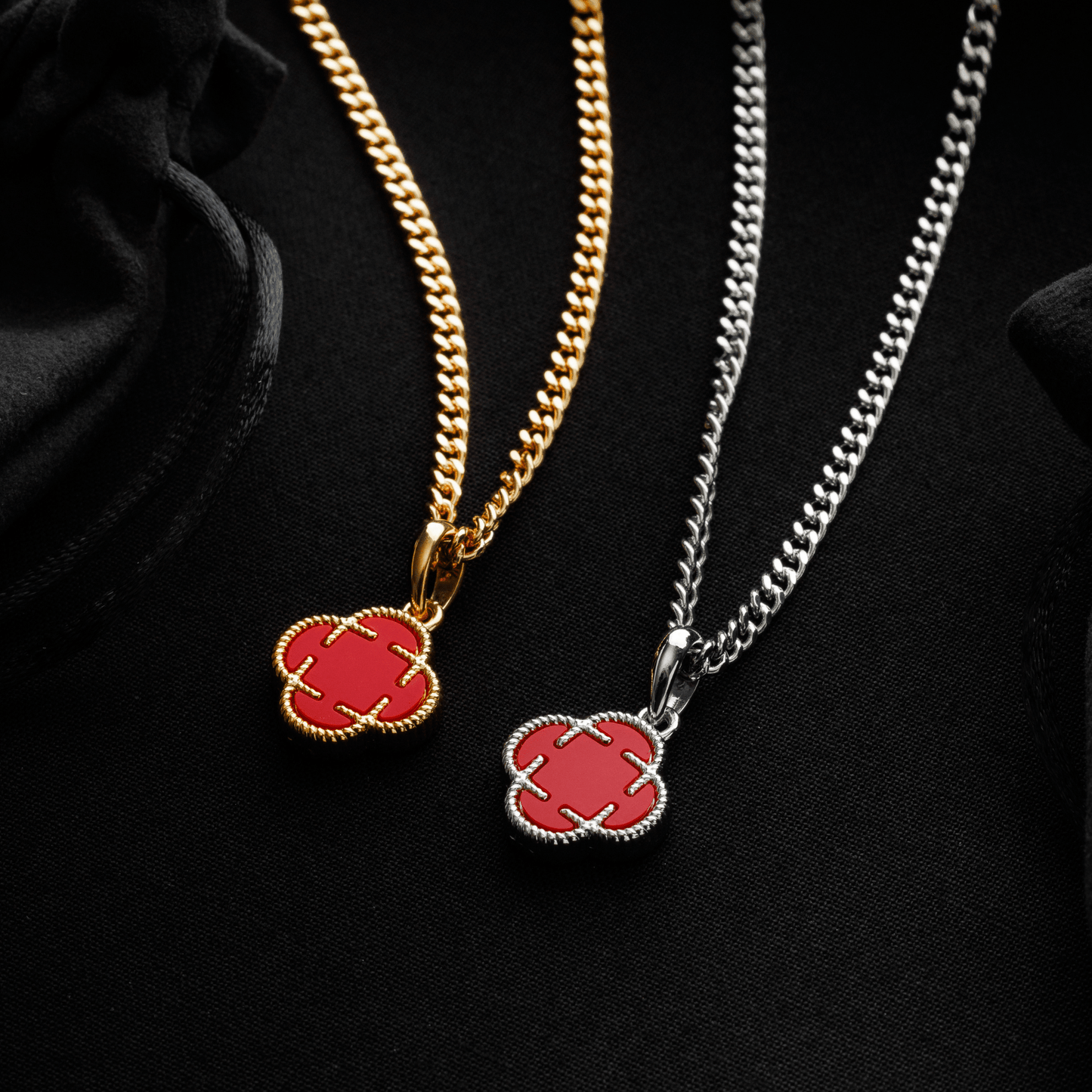 Light Red Clover Stone Pendant (Silver)